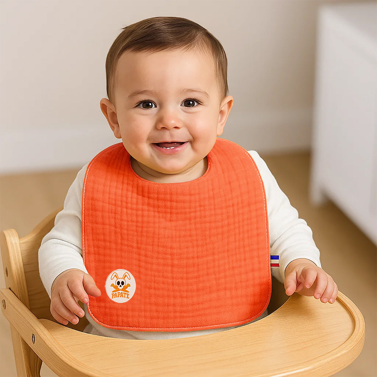 Organic Cotton Bib - Strawberry